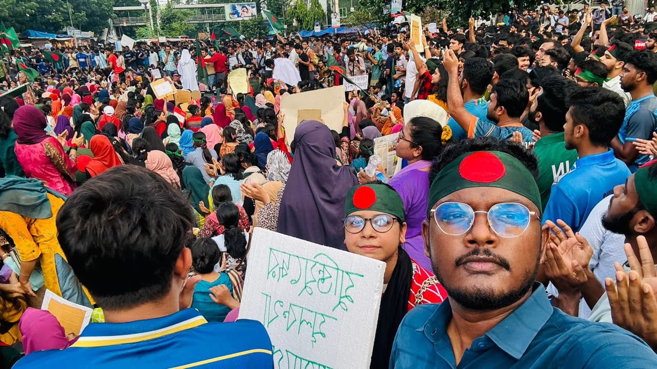 আমাদের যাত্রা